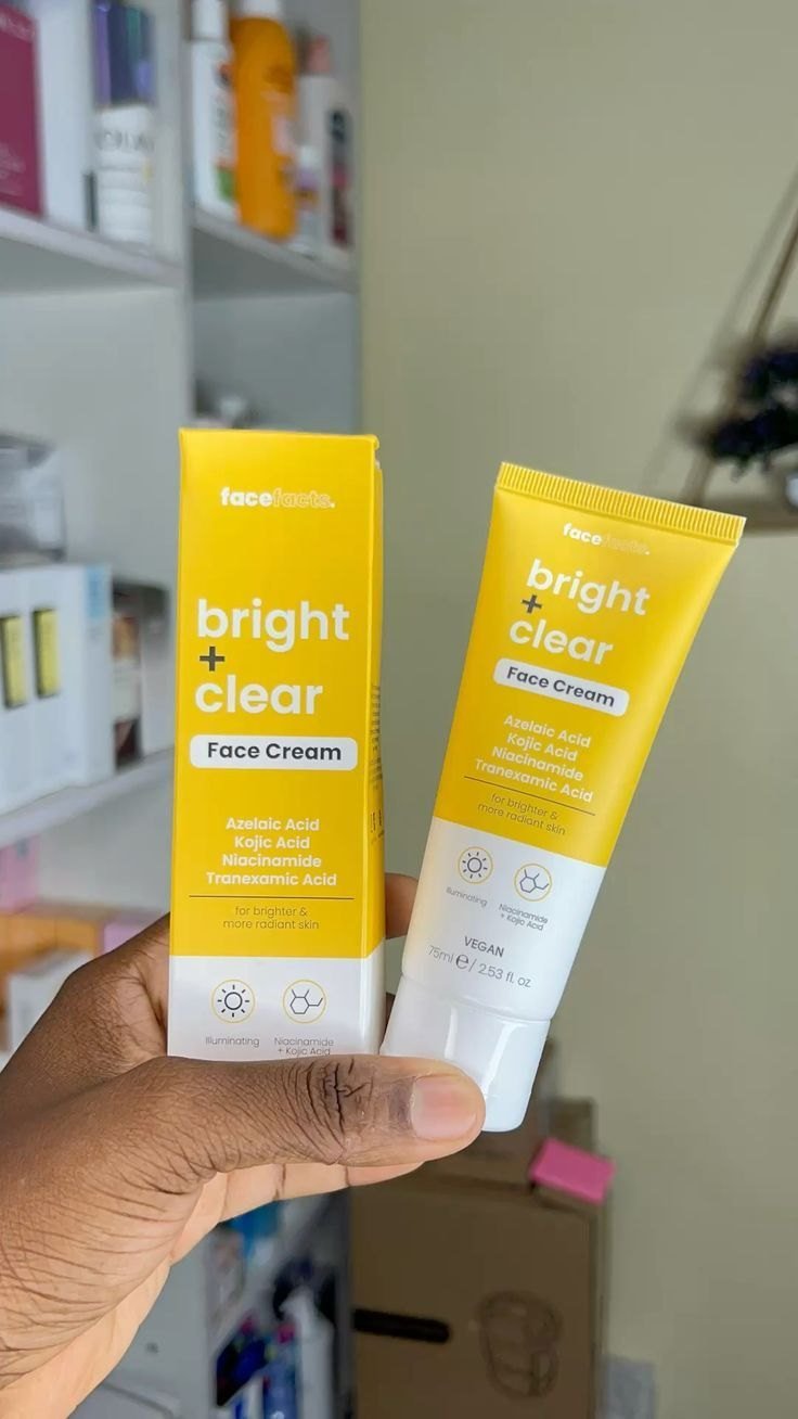 Crème  Bright and clear face fact
